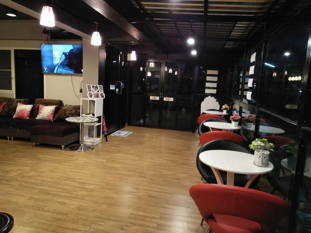 Rinrada Place Hotel