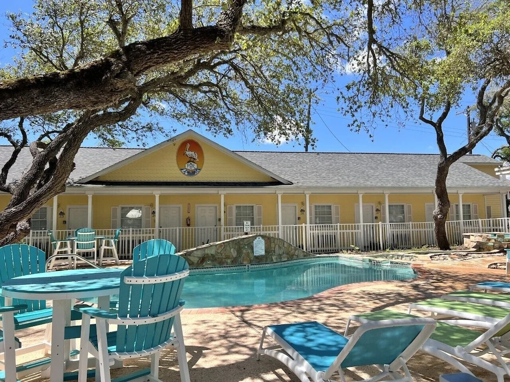 D&R Pelican Bay Resort