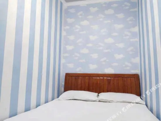 1314 theme hotel (Qingdao Licun Pedestrian Street)