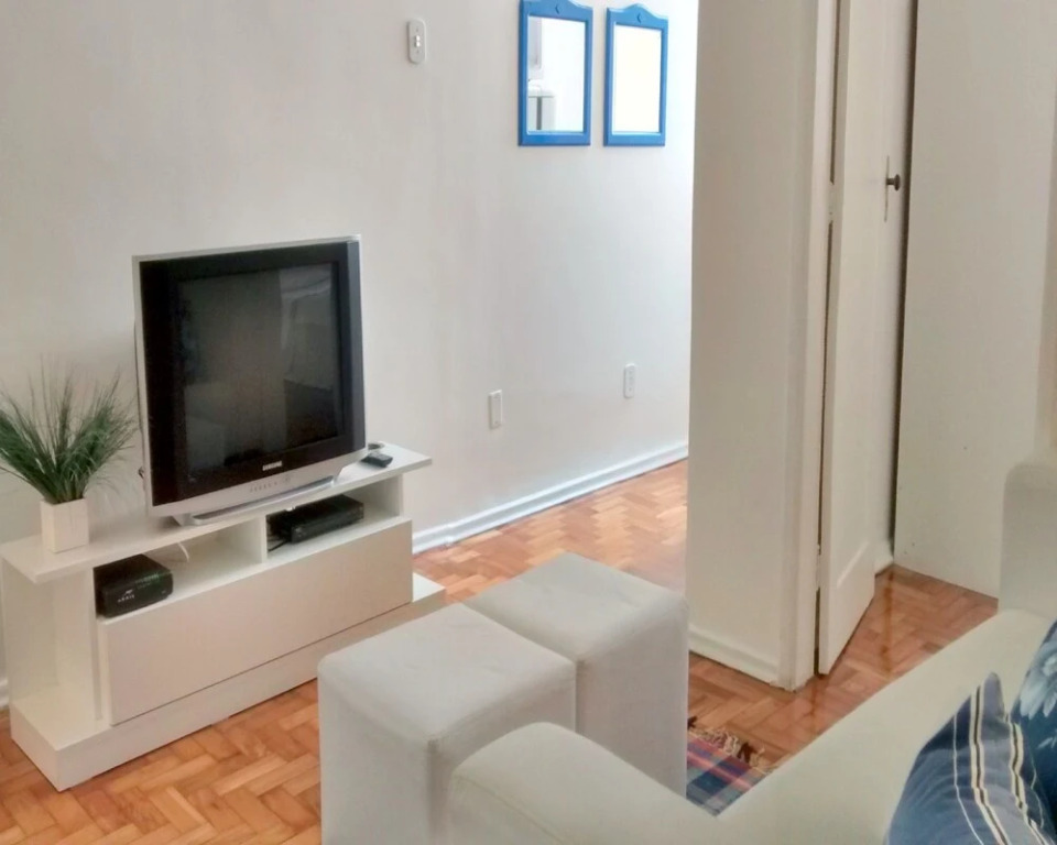 1 Bedroom Condo by Copacabana Beach