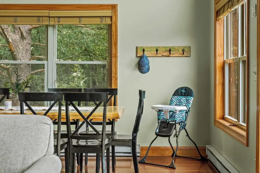 Sleeps 18 Lake Access, Game Room, Close to Skiing Otter Banks by Avantstay