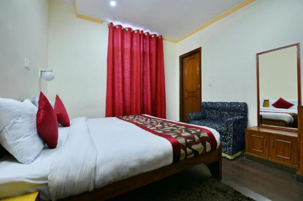 Hotel Dolls Inn