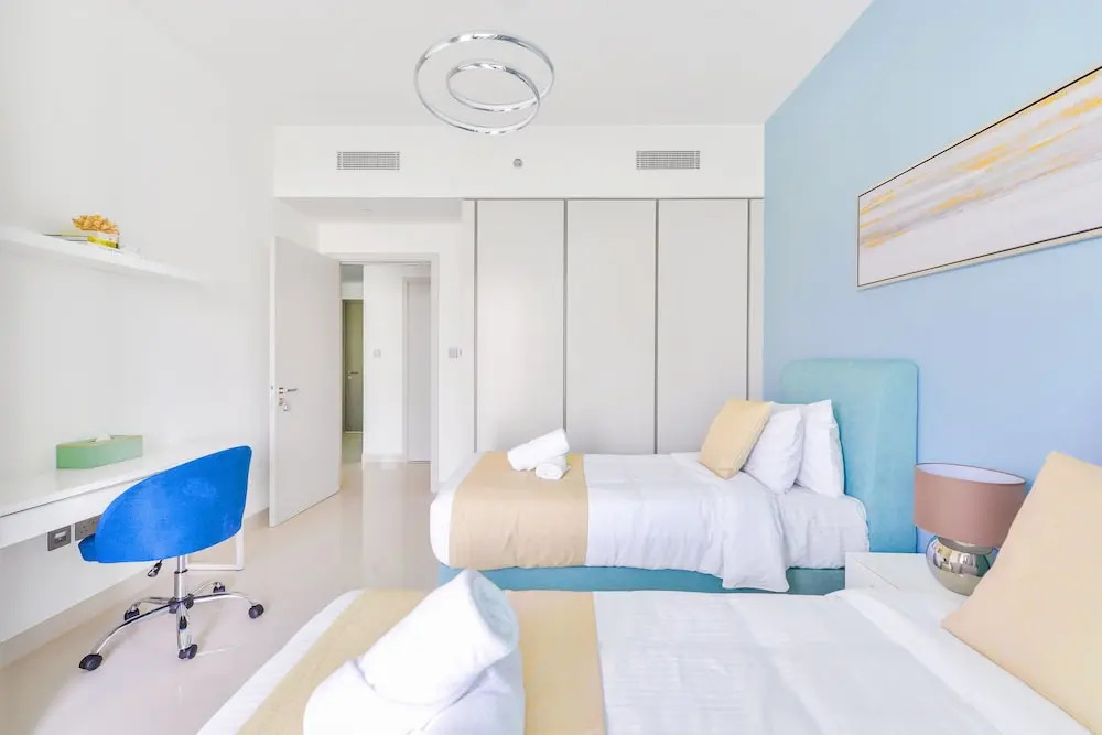 Sunrise Bay - Ultra Luxury Emaar Beachfront - Private Beach and Pool