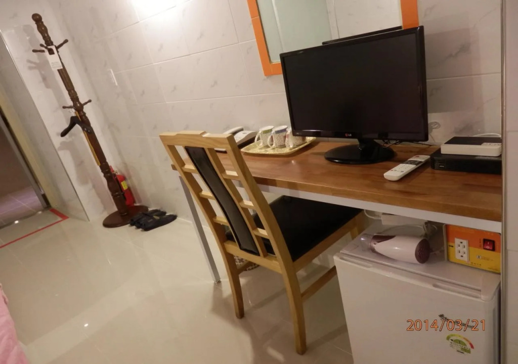 Click Hotel