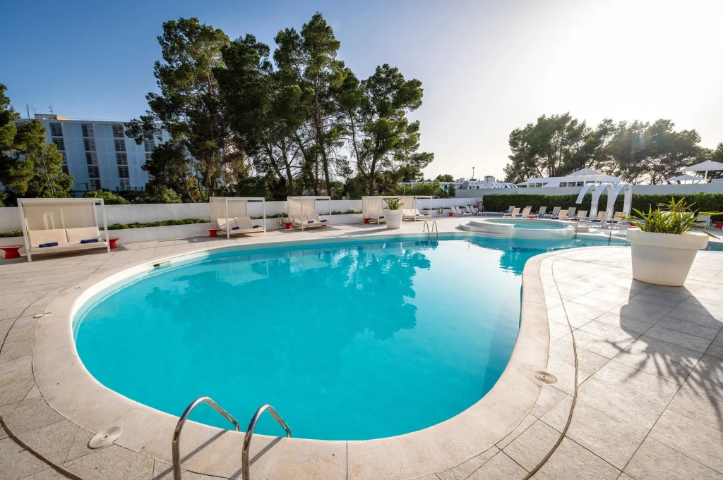 THB Naeco Ibiza