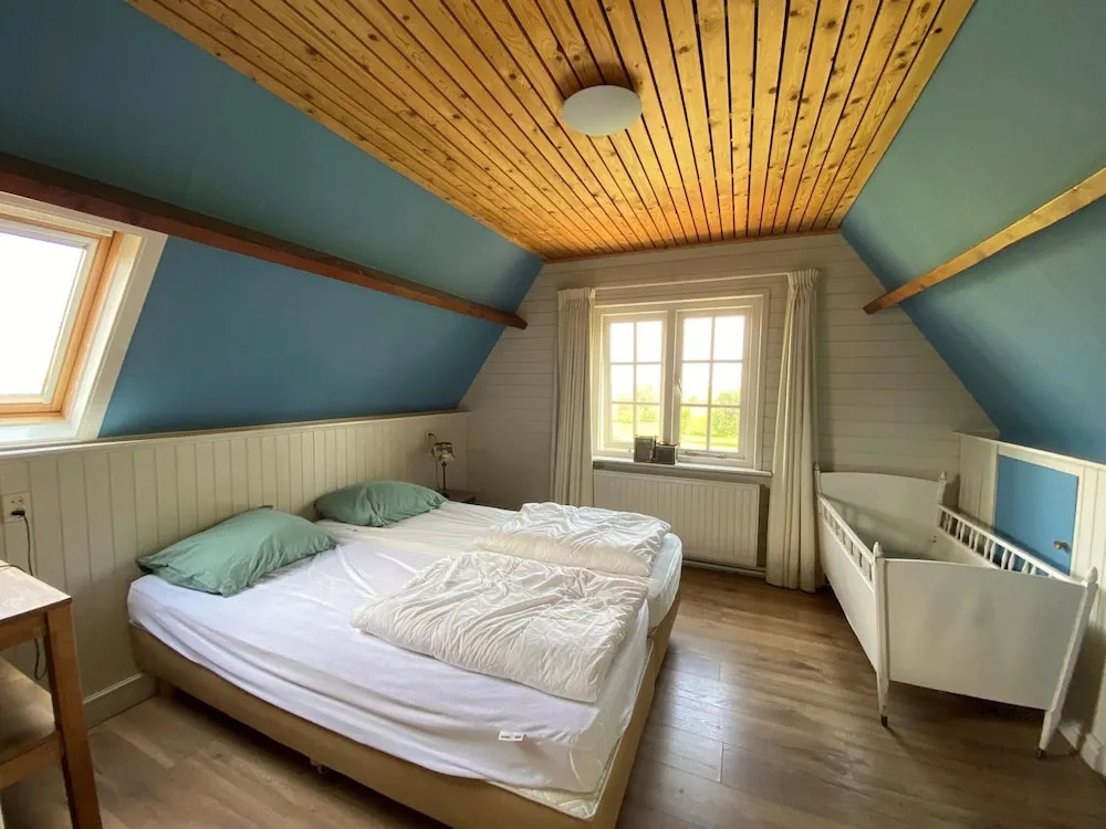 Comfortable Coastal Getaway