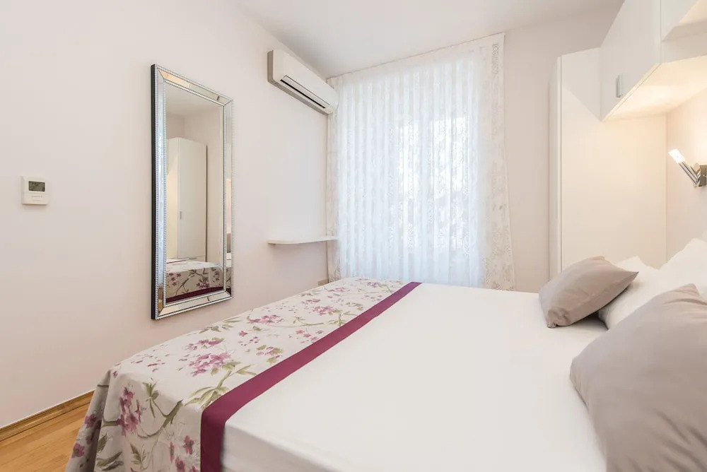Apartments Dyana