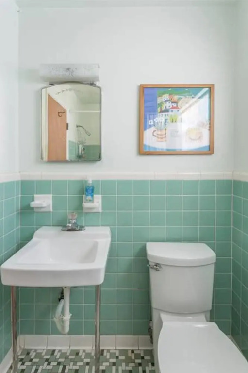 Northeast St. Petersburg Cottage by TechTravel