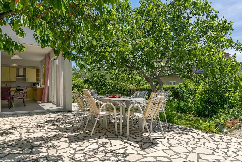 House Suncani Dvori