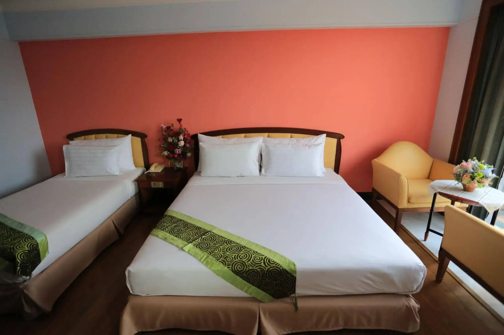 Karnmanee Palace Hotel