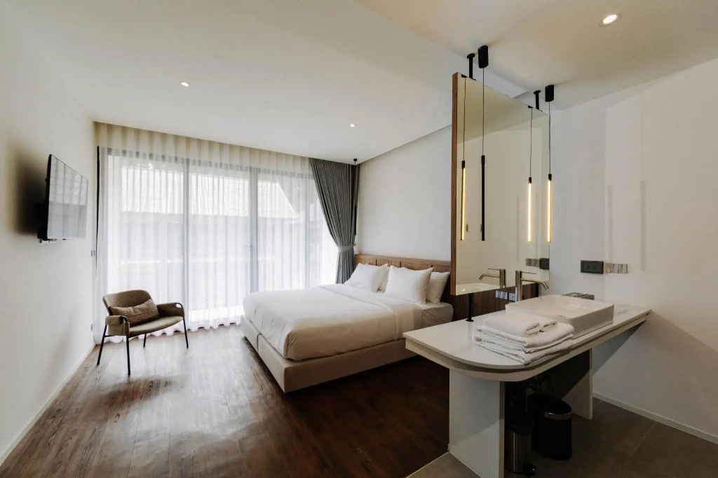 Shanti-Retreat Hotel