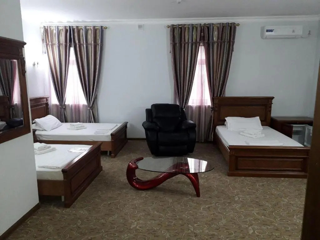 Maximum Hotel