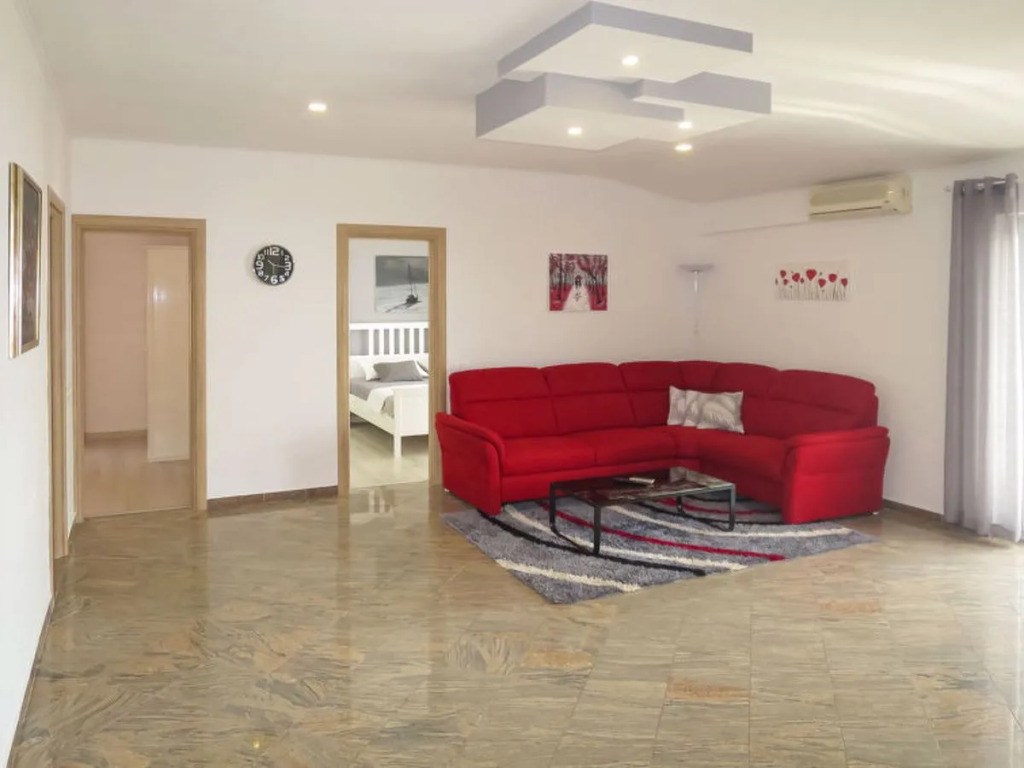 Andrijana (SRD401) 42422
