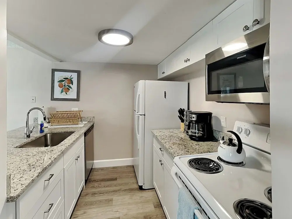 Madeira Beach Yacht Club 343H by Distinctive Beach Rentals