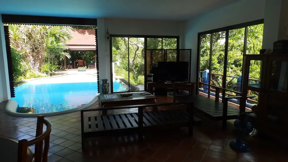3 Bedroom Seaview Villa Leila