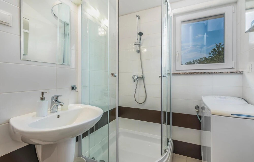 Amazing Home in Kornic With Outdoor Swimming Pool, Wifi and 6 Bedrooms