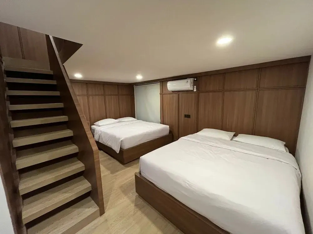 INSAHAUS Guest House