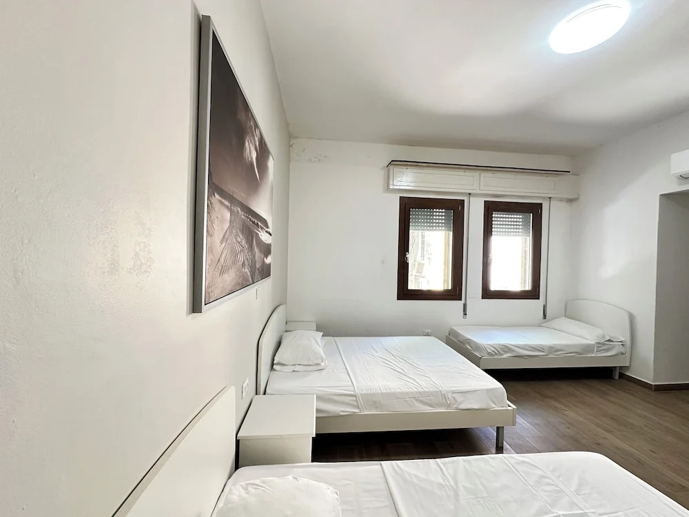 Vacation Venice Rooms