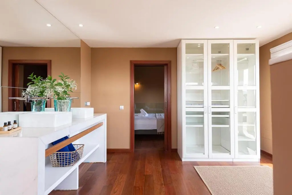 Oasis Villa with swimming pool in 4000m2 garden