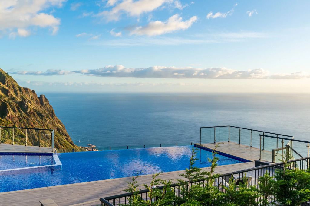 Contemporary Villas | Sunset Cliff 2