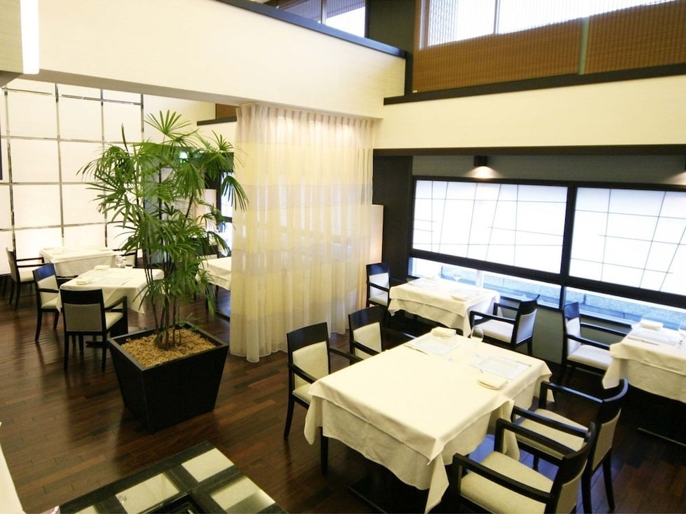 Atami Season Hotel