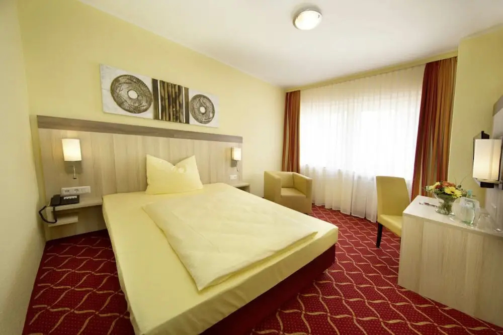 Montivo Hotel Köln-Bonn Airport - ehemals Montana Hotel