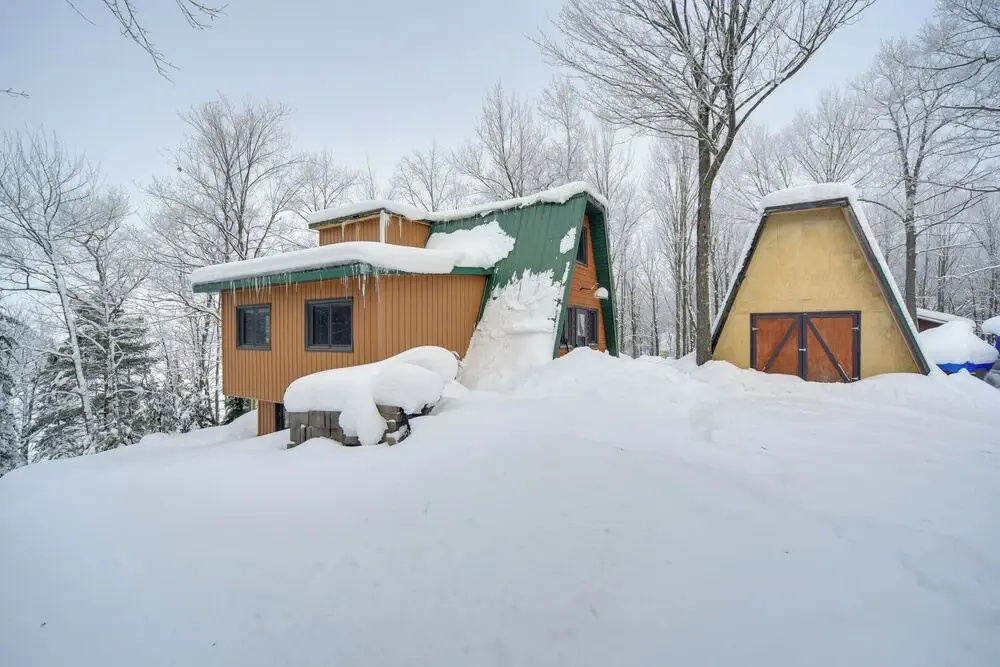 Waterfront Nelson Lake Cabin w/ Boat Dock