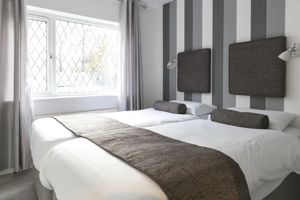The Addenbrooke's Suite (Peymans)