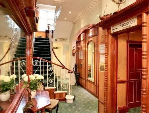 Lincoln House Hotel - Guest Accommodation