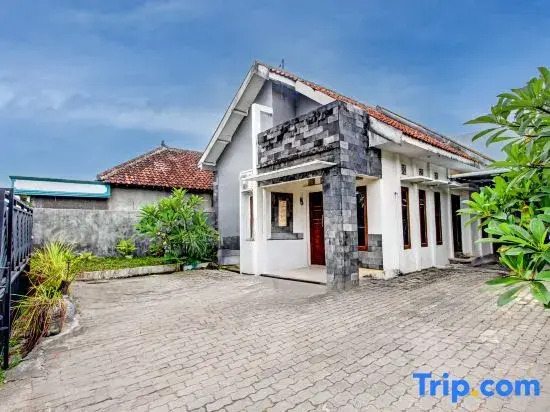 OYO 94851 Watulumpang 1 Guest House