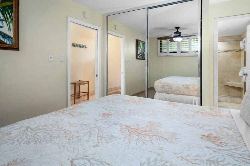 Kihei Surfside, #213 1 Bedroom Condo by RedAwning