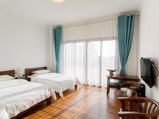 Huaxia Hotel