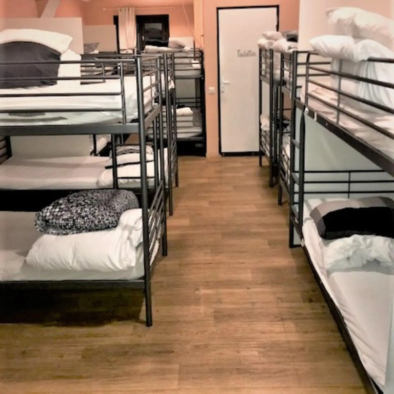 TRENDY Hostel