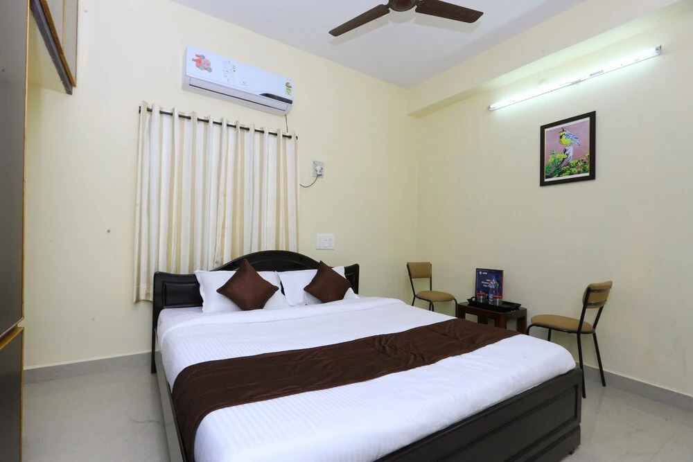 OYO 11094 Rallapalli Service Apartments