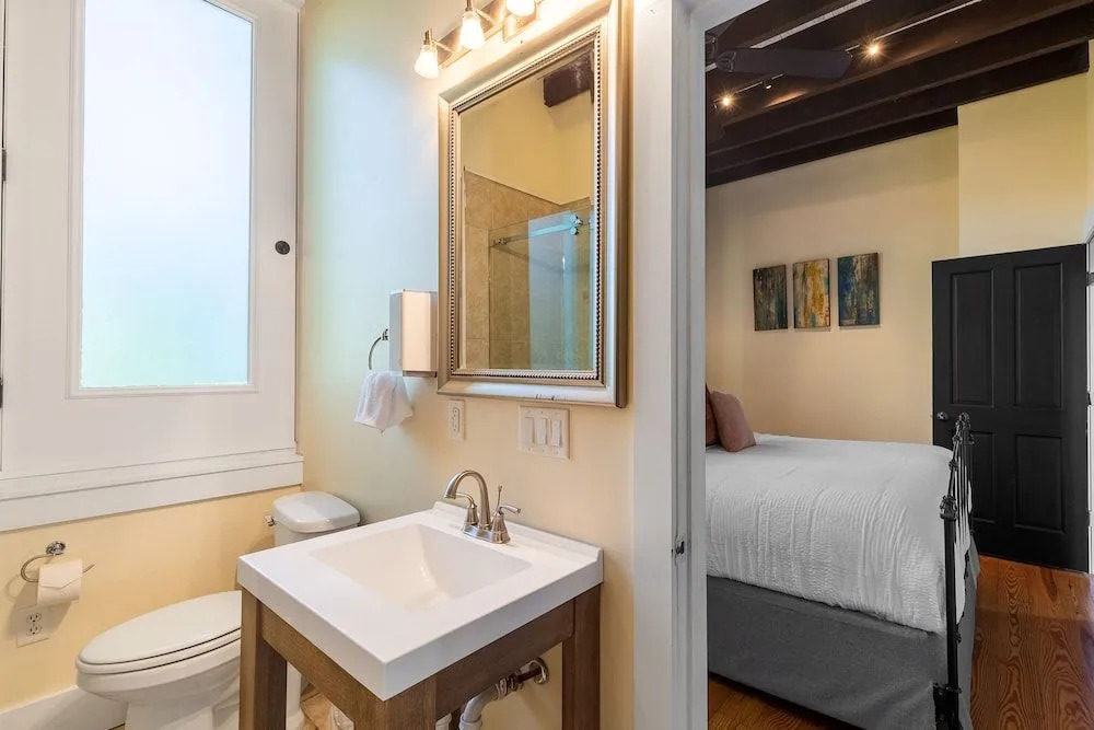 Perfect Location in Downtown Charleston