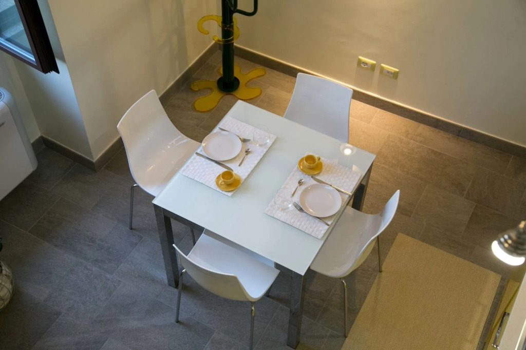 VERSOVERDE HOTEL Alzaia Naviglio Grande