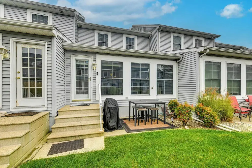 2 Mi to Rehoboth Beach: Home w/ Sunroom!