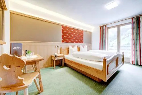 Hotel Gasthof KREUZ