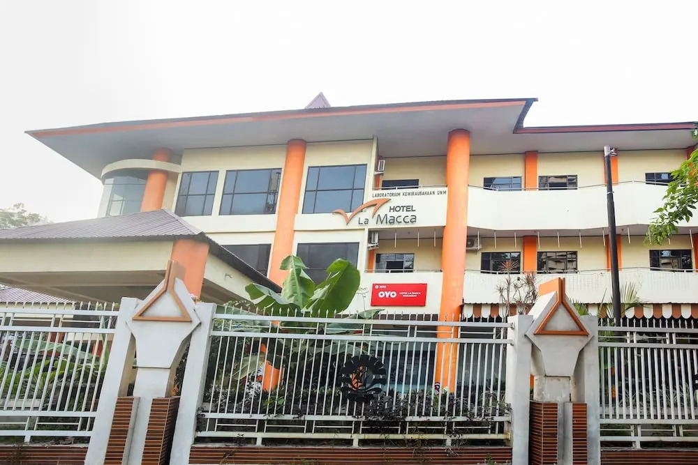 OYO 3970 Hotel La Macca Makassar