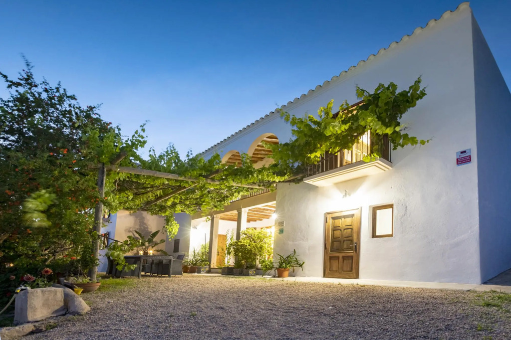 Villa Near Ibiza Town-San Antonio Sleeps 14