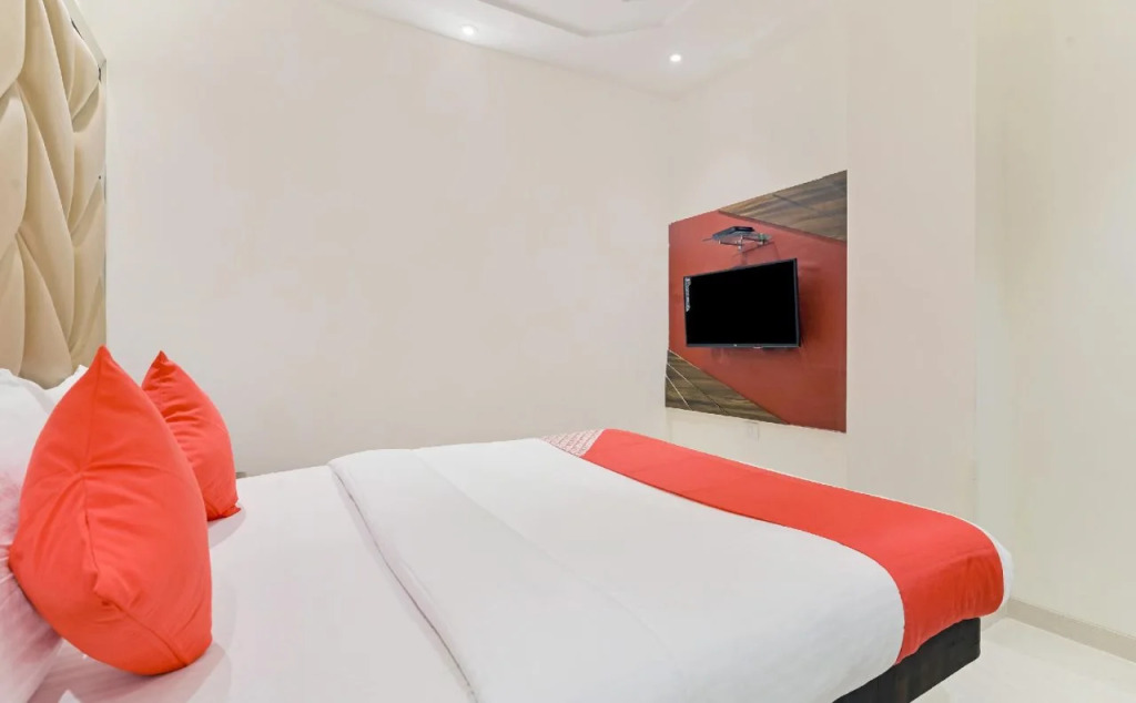 Hotel Victoria Grand by OYO Rooms