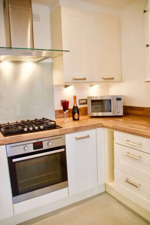 1 Bedroom Modern Apartment