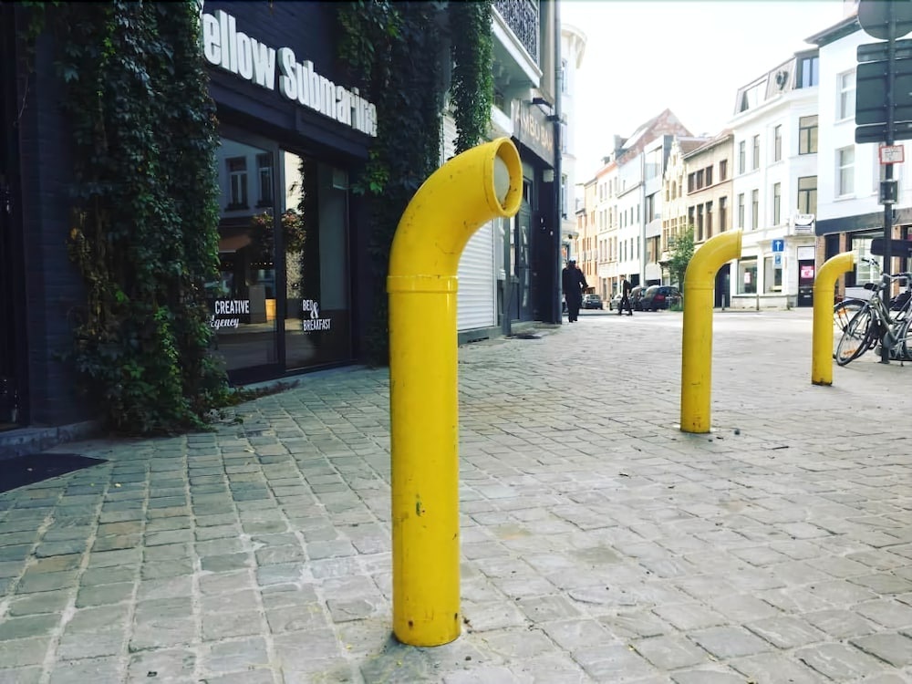 B&B Yellow Submarine