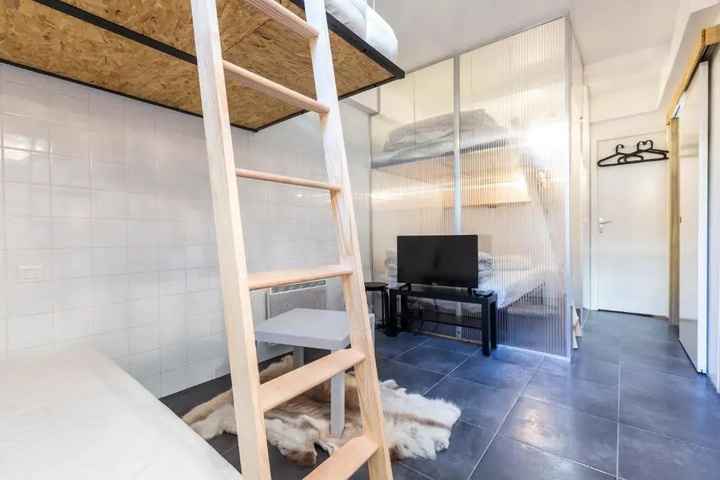 Original, cosy 25m² near CANAL ST-MARTIN
