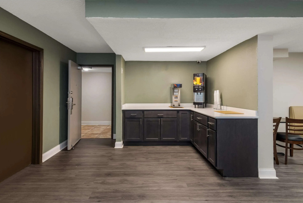 Quality Inn Saint Louis Airport