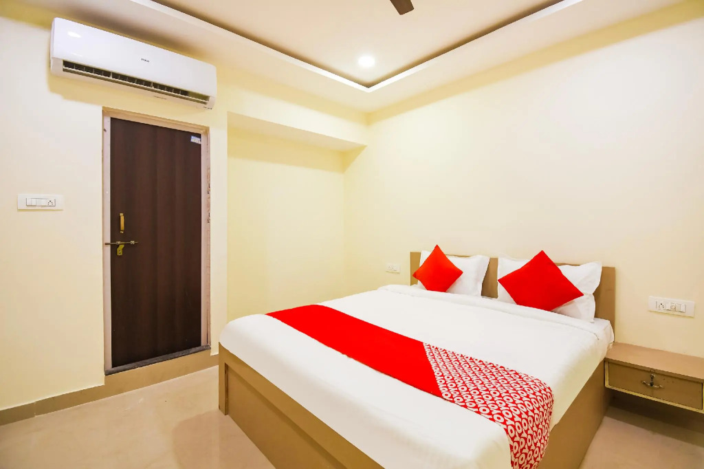 OYO Flagship 45586 Hotel Airport Inn