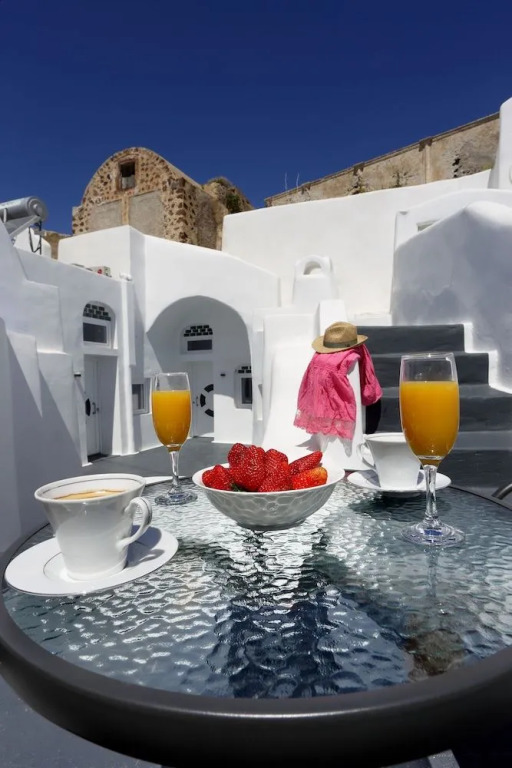 Church and Cave - Santorini Private Residences