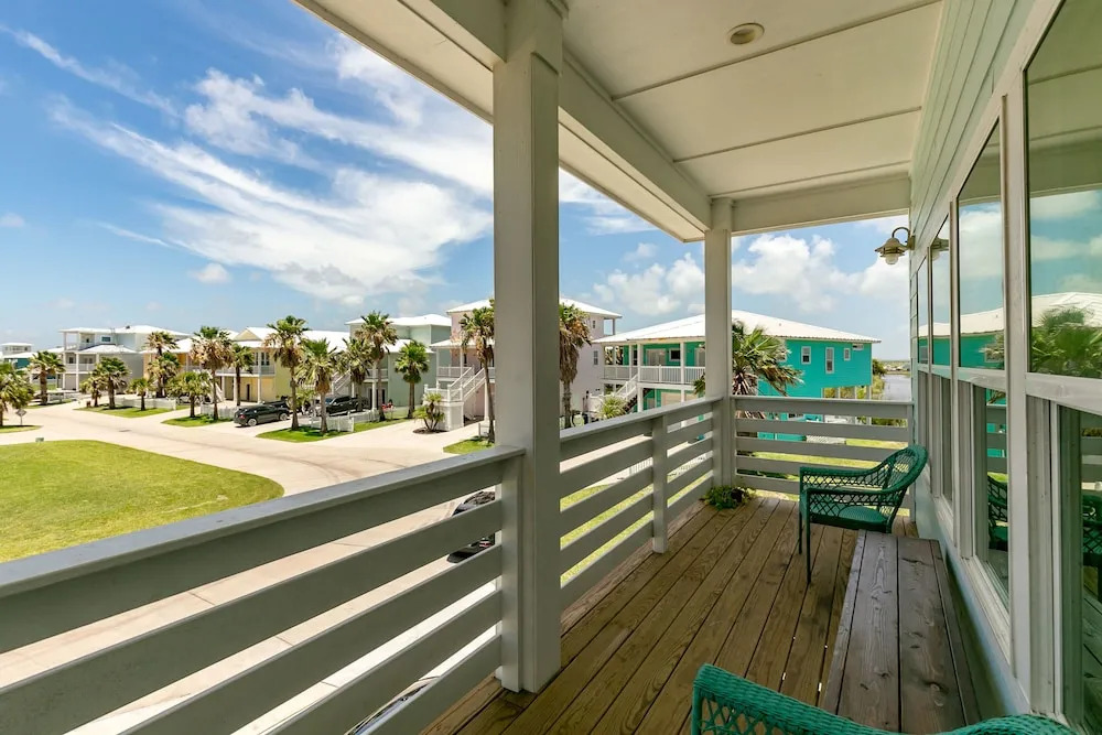 New Gulf View House With Two Pools by RedAwning