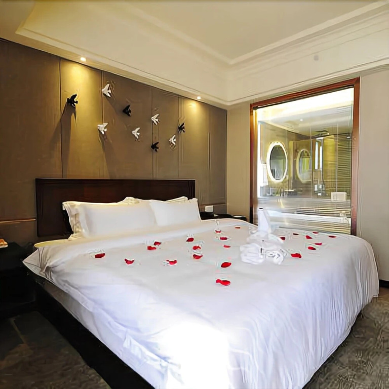 Guiyang Chenmao Sunshine Hotel (Huaguoyuan Shopping Center)