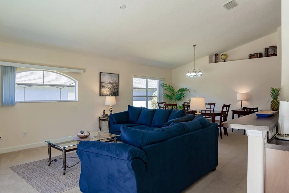 610 West Stonebridge